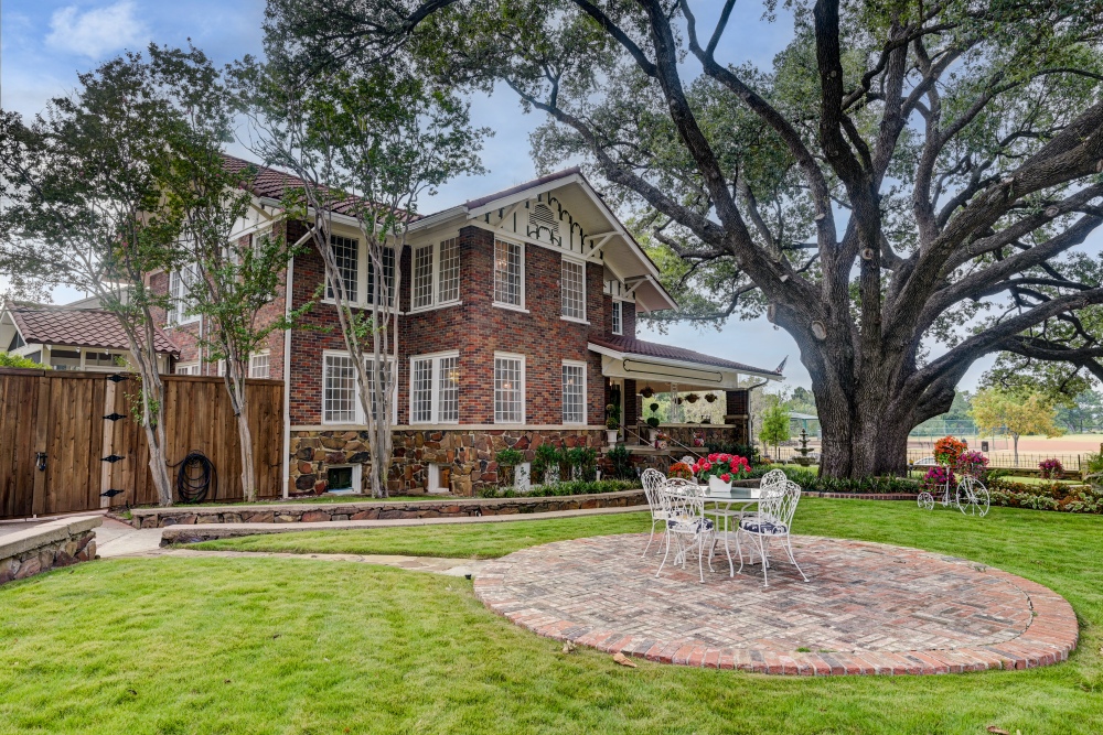 Heritage Oak Cliff Home Tour: Explore the Award-Winning Restoration of 320 E. 5th Street