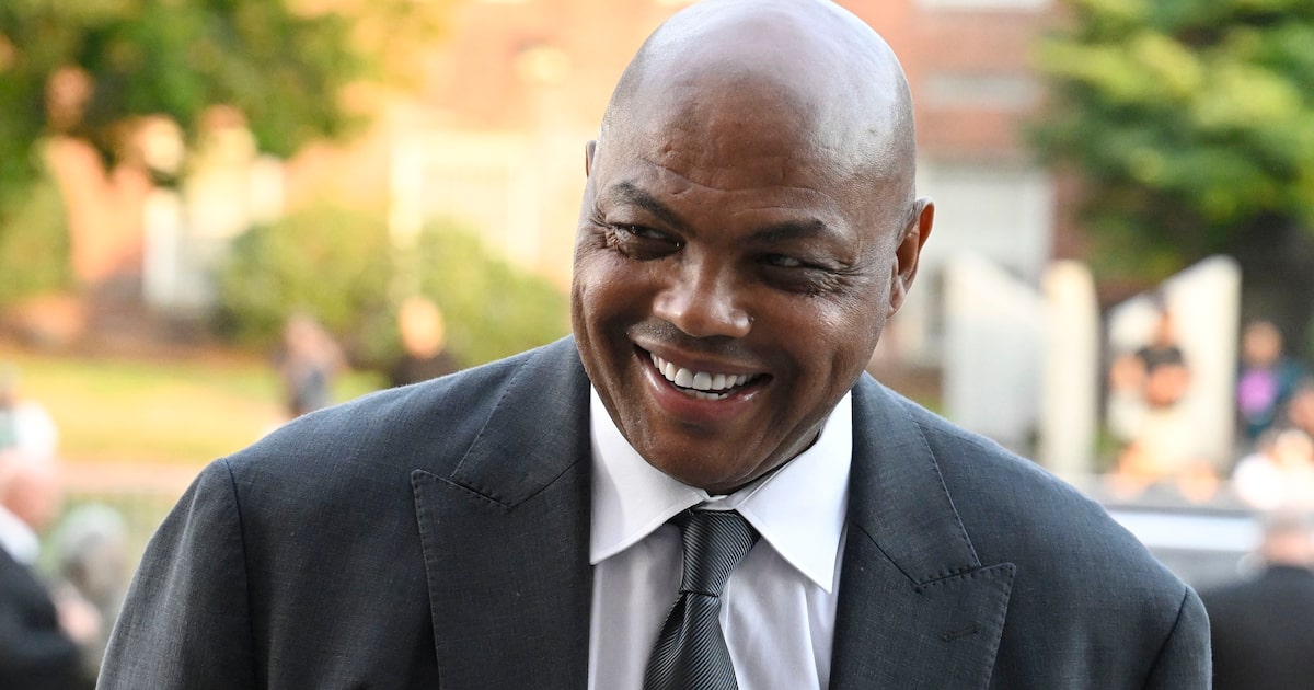 Charles Barkley throws shade at Dallas Cowboys defense during ‘Inside the NBA’