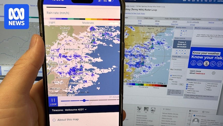 Bureau of Meteorology reverts to previous rain radar after wave of complaints
