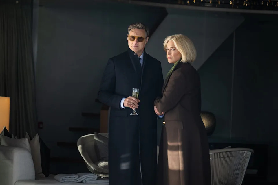 the woman in cabin 10 l r david morrissey as thomas and hannah waddingham as heidi in the woman in cabin 10 cr parisa taghizadehnetflix © 2025