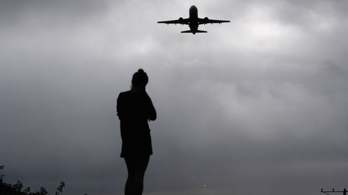 Struggling with flight anxiety? Simple ways to find calm