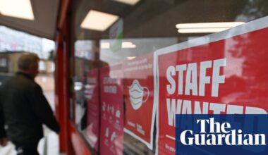 UK labour market shows signs of stabilising after job losses | Economics