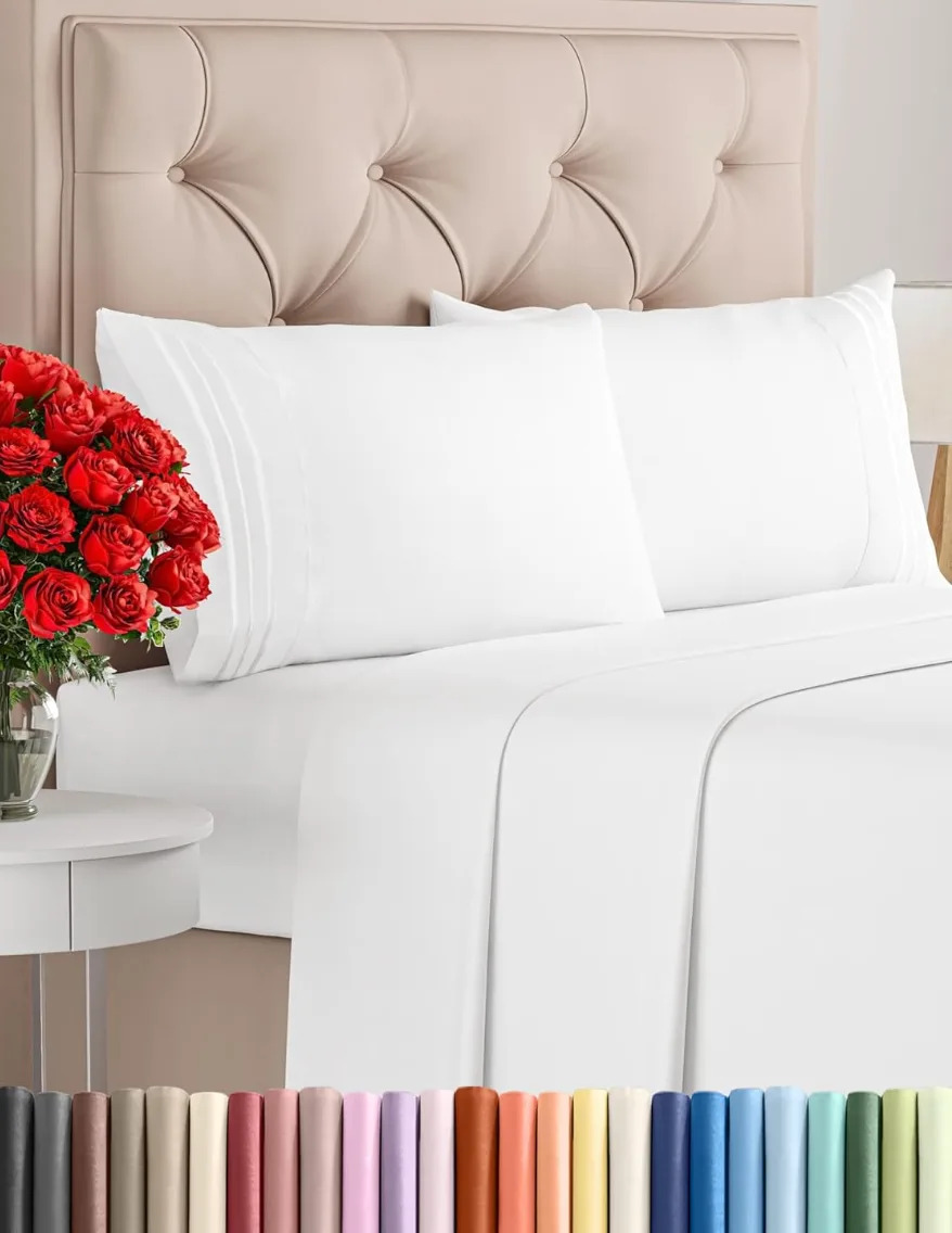 Queen Size 4-Piece Sheet Set (Photo via Amazon)