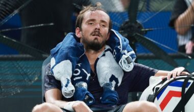 Daniil Medvedev match halted as Shanghai Masters security called into stands - Tennis - Sports