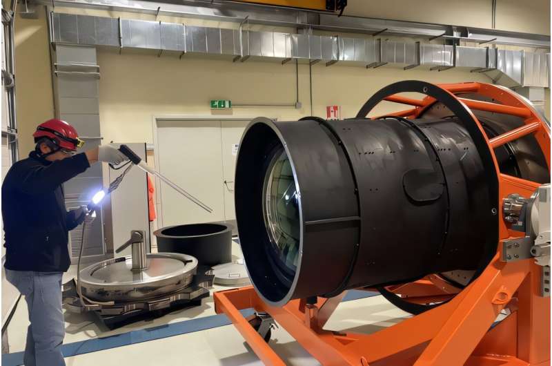 The wide-field corrector before installation in Chile. The lens system expands the field of view of the VISTA telescope for 4MOST to 2.5 degrees. Credit: AIP/A. Saviauk 4MOST Captures First Light