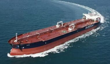 Could VLCC Earnings Hit $100,000/Day?!_信德海事网-专业海事信息咨询服务平台