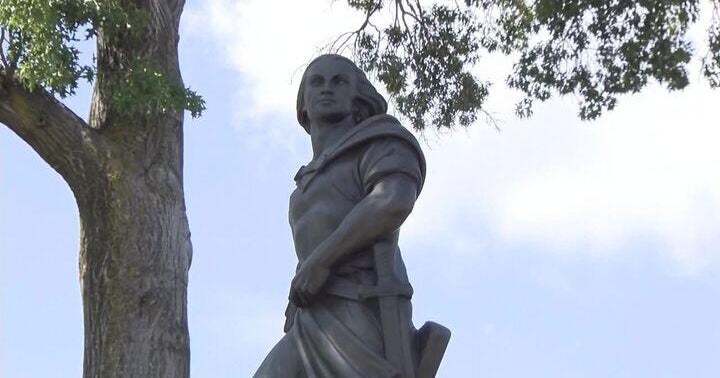 Mayor Eric Adams moves to have 2 Christopher Columbus statues landmarked. Here's the response from some mayoral candidates.