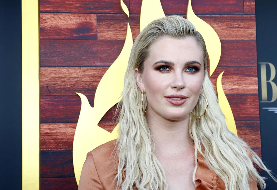 Ireland Baldwin at Comedy Central Roast of Alec Baldwin