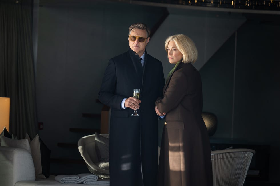 the woman in cabin 10 l r david morrissey as thomas and hannah waddingham as heidi in the woman in cabin 10 cr parisa taghizadehnetflix © 2025