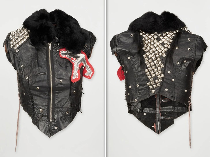 britney-spears-gimme-more-vest-sub-Courtesy-of-Julien's-Auctions-1