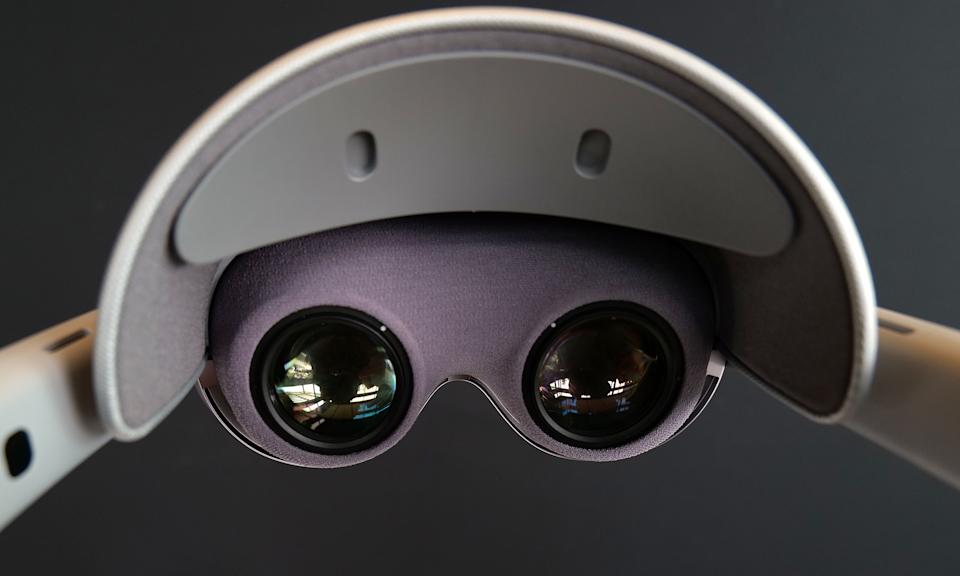 The Samsung Galaxy XR headset features dual micro OLED displays that deliver 4K resolution to each eye at up to 90Hz.