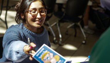 UTA Volunteers hosts Fall into Service Volunteer Fair | Campus