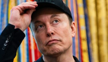 Elon Musk Launches Grokipedia, a Wikipedia Competitor