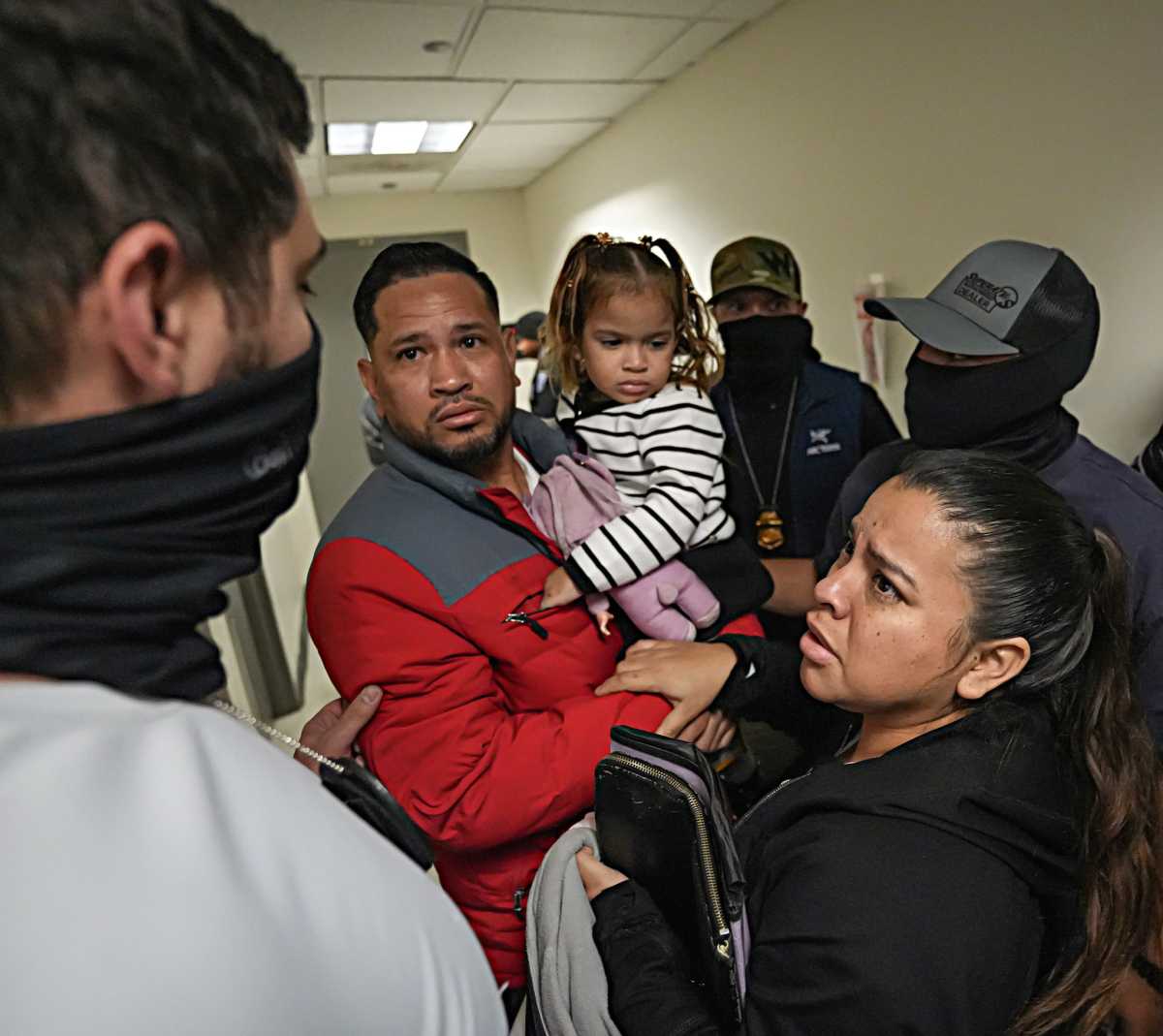 Changing tactics? ICE takes entire families into custody for questioning inside 26 Federal Plaza in detainment strategy 5