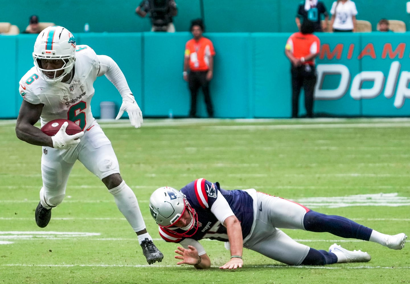 Malik Washington of the Dolphins returned a punt for a touchdown against the Patriots in Week 2.