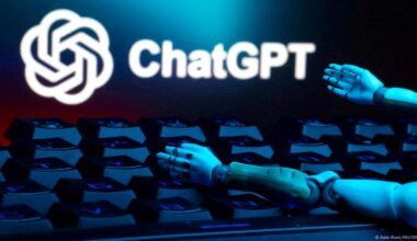 New study shows widespread AI misinformation – DW – 10/22/2025