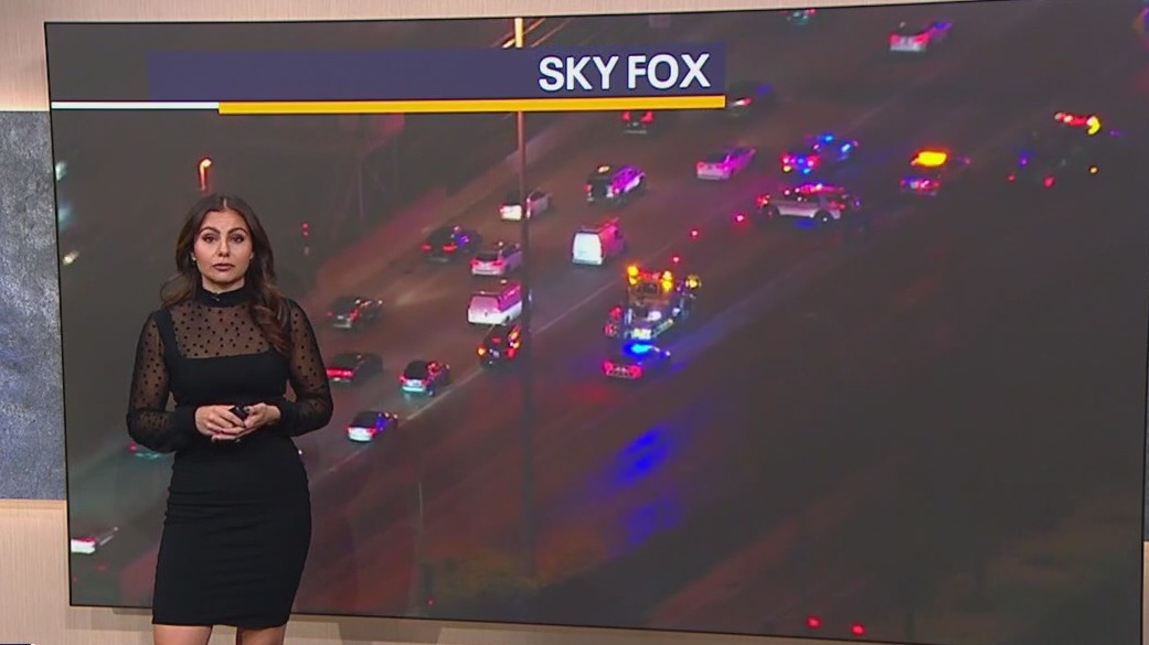 Serious crash on Dan Ryan Expressway delays morning traffic