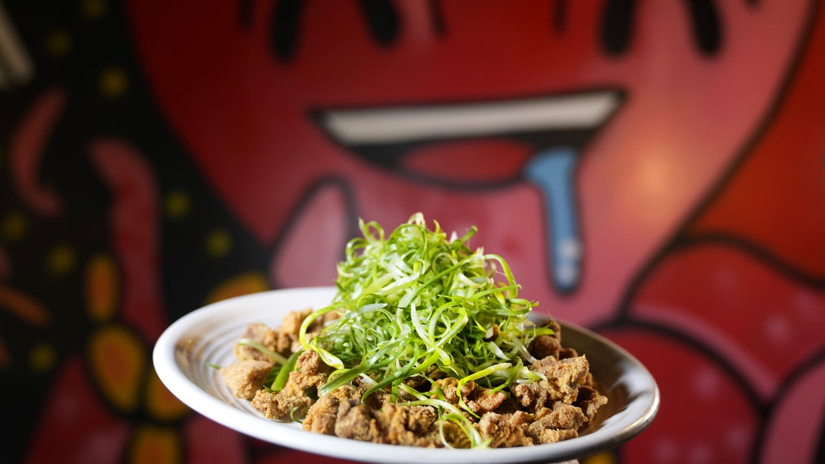 'K-pop Demon Hunters' stars visit Arizona Korean restaurant