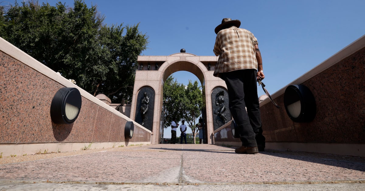 Vandalized Dallas landmark Freedman’s Cemetery now under curfew