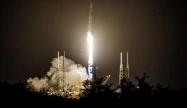 Are rough nor'easter seas behind SpaceX delays on Amazon satellite launch?