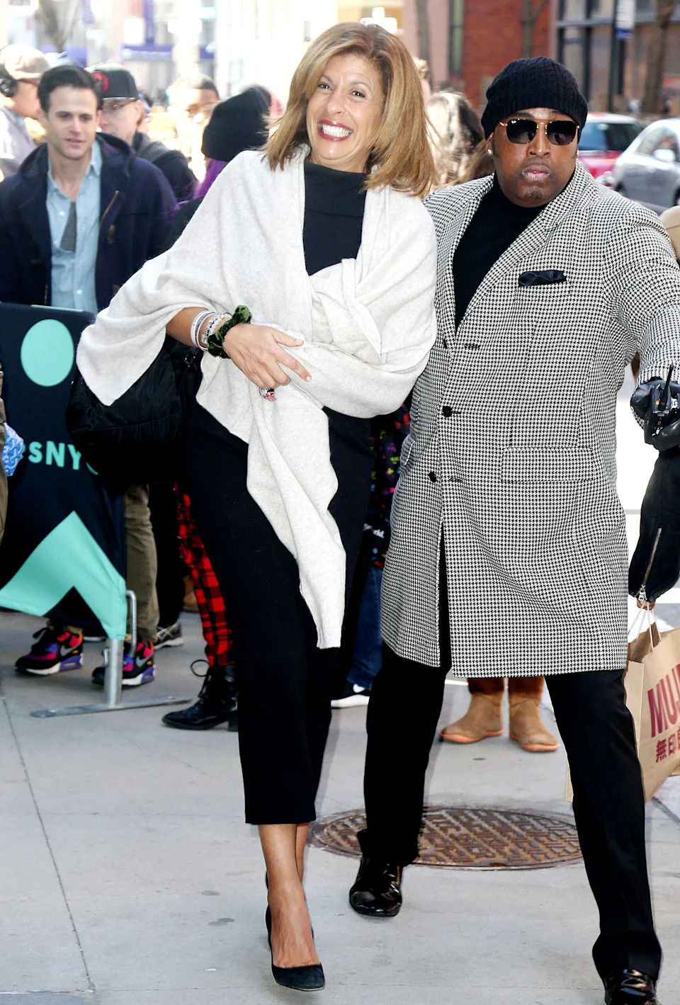  <span class="wp-caption-text">MEGA</span>