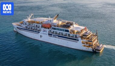 Cruise tragedy sparks calls for tighter maritime safety rules on Great Barrier Reef