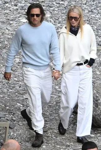 COBRA TEAM / BACKGRID Brad Falchuk and Gwyneth Paltrow.