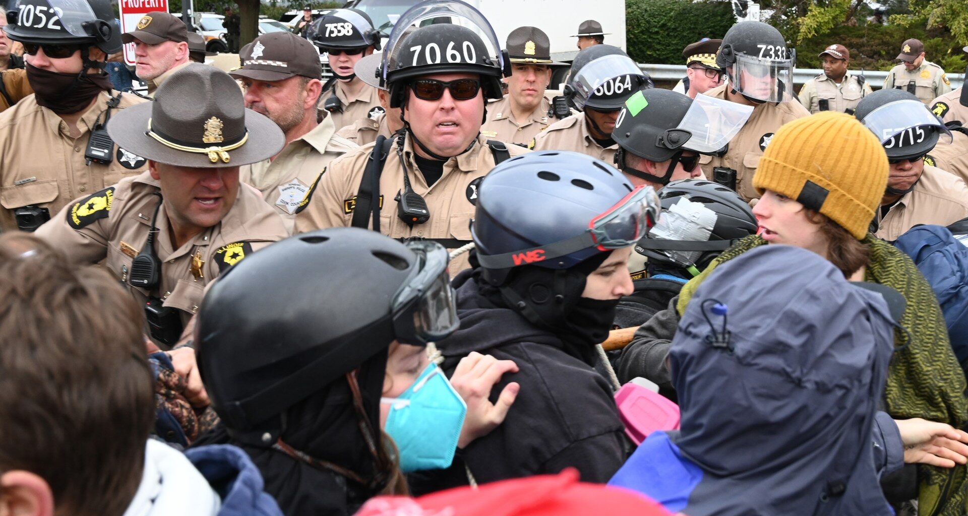 Anti-ICE protesters, police scuffle at Chicago facility | Protests