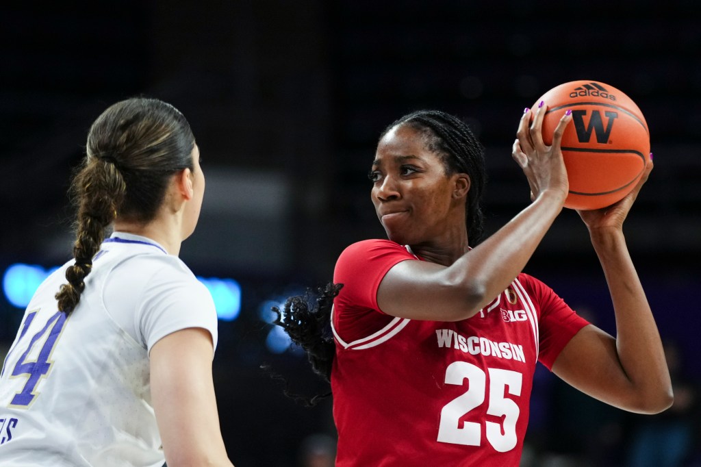 UConn women newcomers adjusting; more WNBA semantics, Jeter, ARod and more