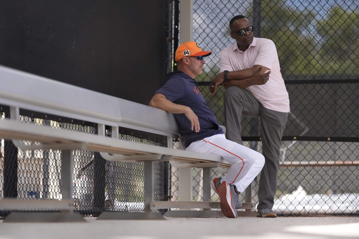 Astros to retain Dana Brown, Joe Espada for at least 2026 season