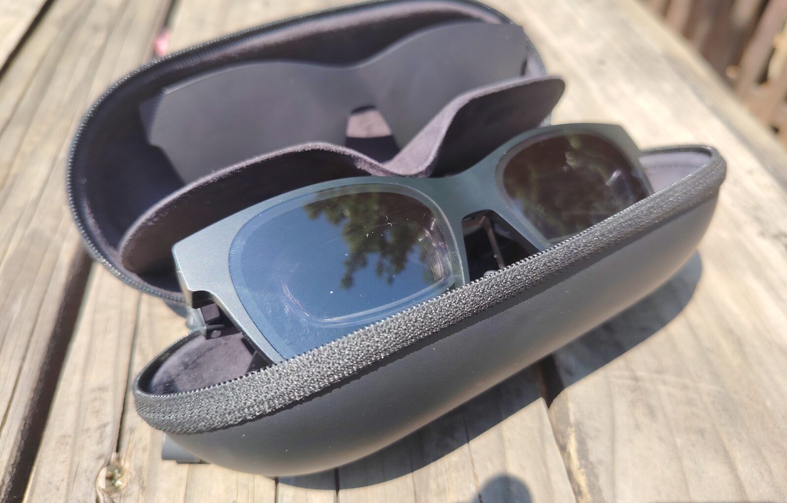 When you unpack the XReal Air in 2025—a pair of AR glasses originally released in 2022 for around US $299-$349—you immediately feel the ambition. (Image source: Darryl Linington - Notebookcheck)