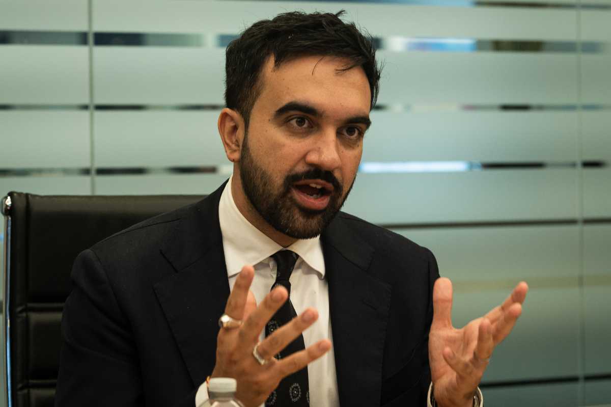 zohran mamdani speaking with hand gestures