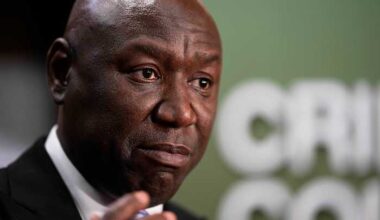 Civil rights attorney Ben Crump challenges officer’s actions in violent encounter with Jacksonville mother