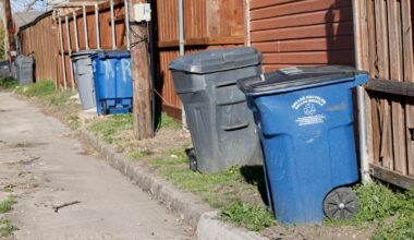 Dallas needs to make up its mind about alleyway trash