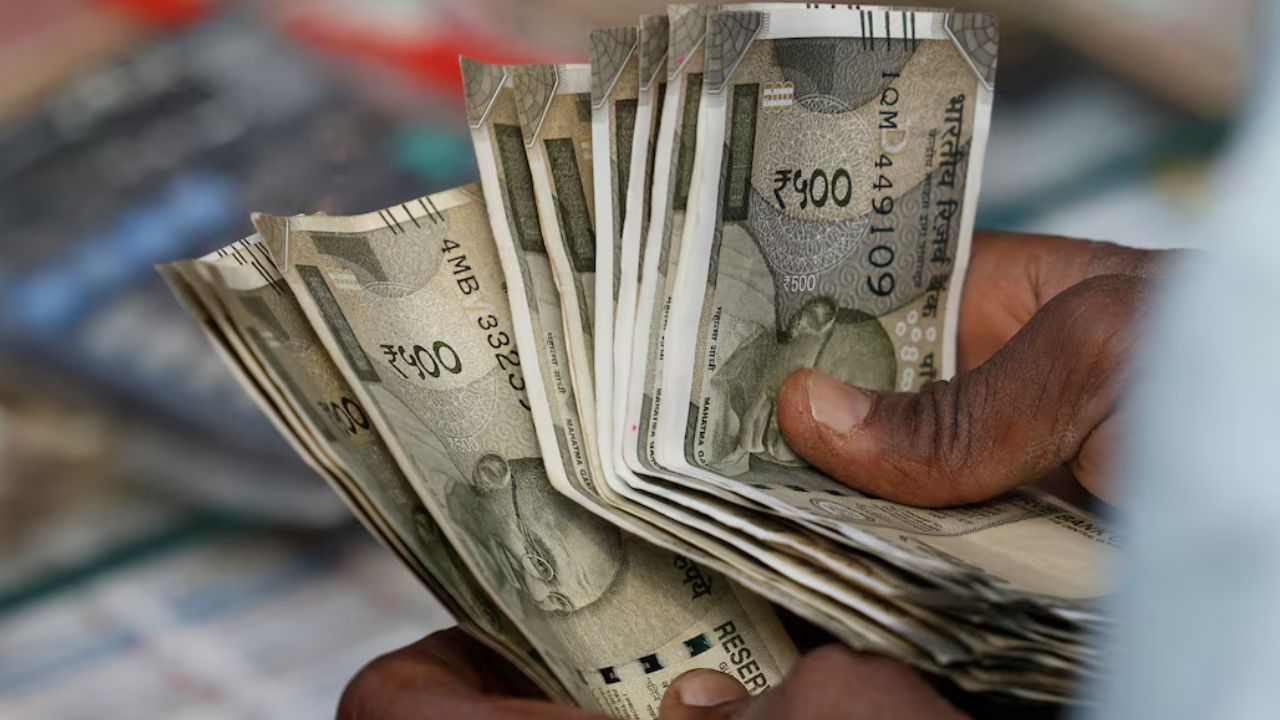 Business Idea: Earn Big from Home Without Spending a Single Rupee – Women Can Start Tomorrow