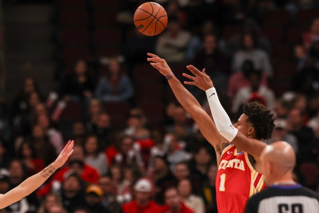 Atlanta Hawks forward Jalen Johnson (1) shoots a basket in the second quarter during a game against the Chicago Bulls, Monday, Oct. 27, 2025, at the United Center in Chicago. (Dominic Di Palermo/Chicago Tribune)