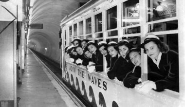First 5 miles of city's subway system opens