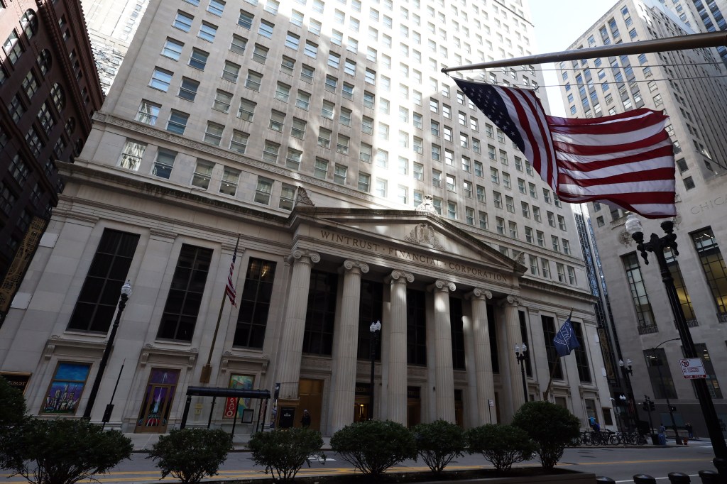 A local bank reaches the top three in Chicago for the first time in two decades