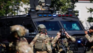 President Trump moving to send 300 Guard members to Illinois