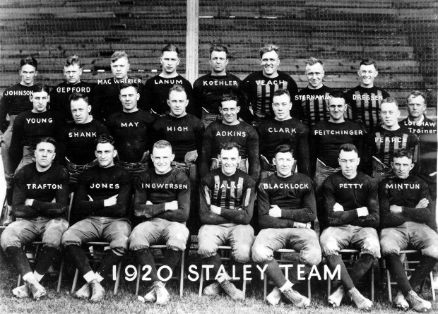 George Halas, center of front row, and the 1920 Decatur Staleys. They moved to Chicago and became the Bears. (Chicago Tribune archive)