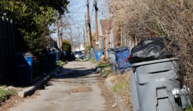 Dallas again hits the brakes on plans to phase out alleyway trash pickups