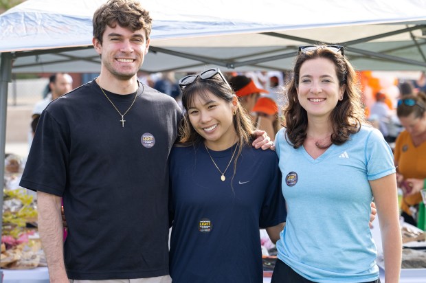 Alex Gonsalves, Lori Robles, Francesca Forattini (Jon Clark)