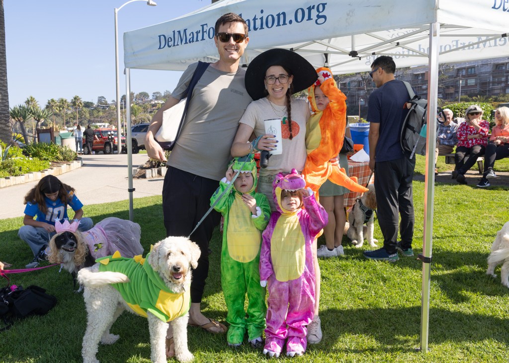 Del Mar Foundation Halloween Dog Parade & Costume Competition – San Diego Union-Tribune