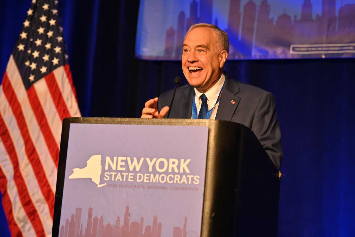 Looming Trump funding cuts could force MTA to 'make difficult choices,' new comptroller’s report says 2 Thomas DiNapoli New York State Comptroller