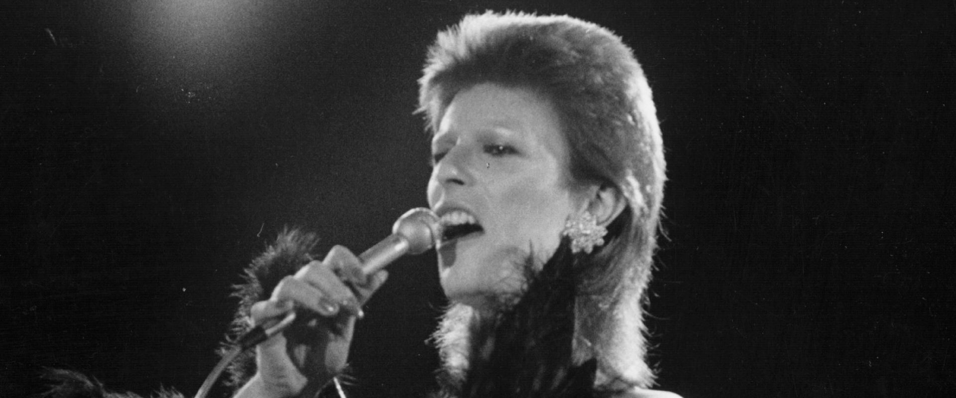 On This Day in 1973, David Bowie Released This “Stopgap” Album Just To Placate His Record Label