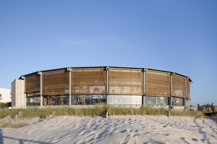 Sétimo Ano de Praia Beach Support Facility / Lousinha Arquitectos - Exterior Photography