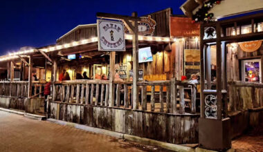 Houston-Area Dive Gets Shoutout On Southern Living's Legendary List