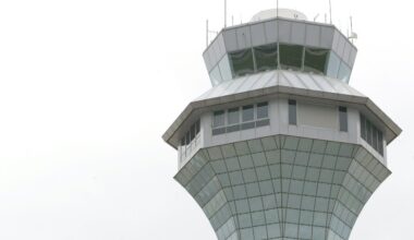 Dallas native air traffic controller turns to DoorDash as shutdown takes toll on pay