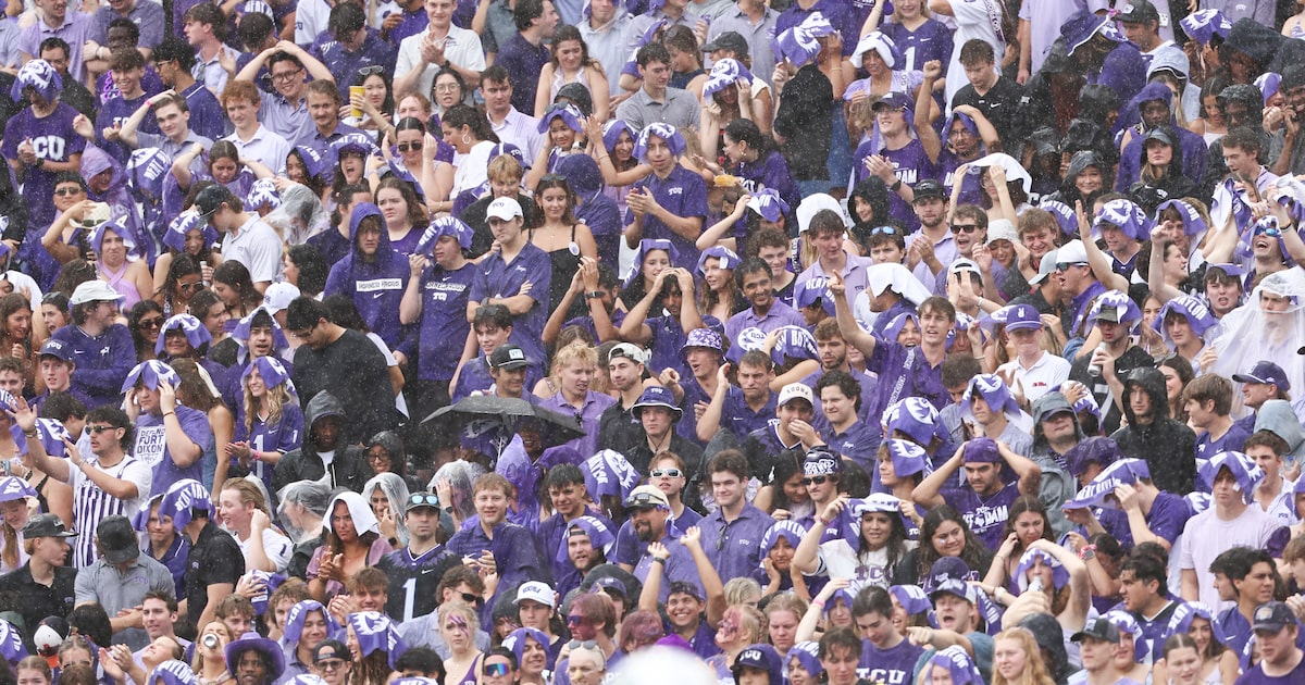 TCU-Baylor enters second weather delay of fourth quarter for lightning in Fort Worth