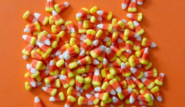 Survey reveals the ‘right’ way to eat candy corn – NBC New York